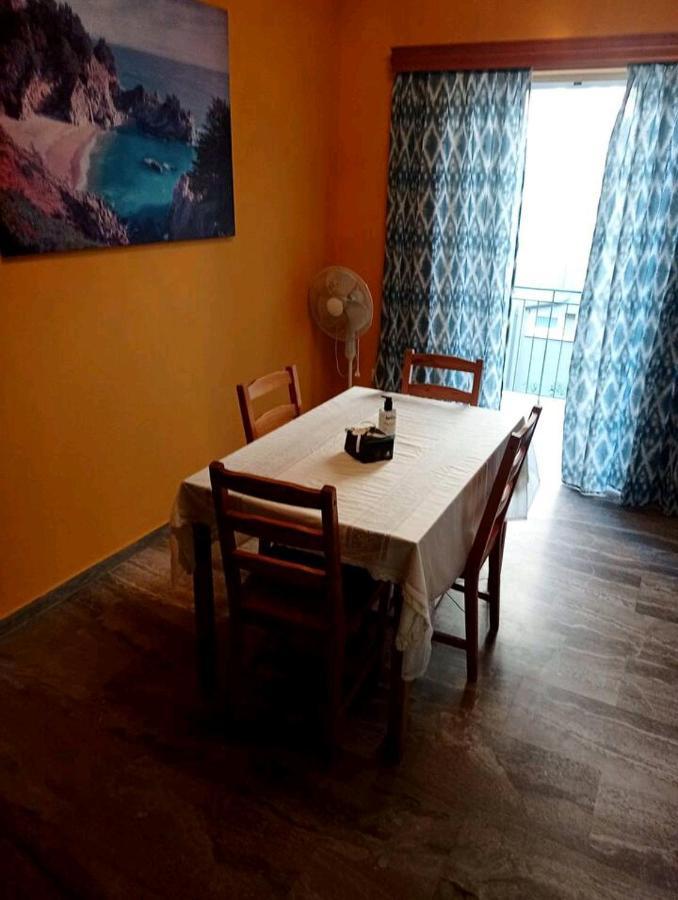 Όμορφο Και Ευρύχωρο Διαμέρισμα Με Θέα! Appartamento Nauplia Esterno foto